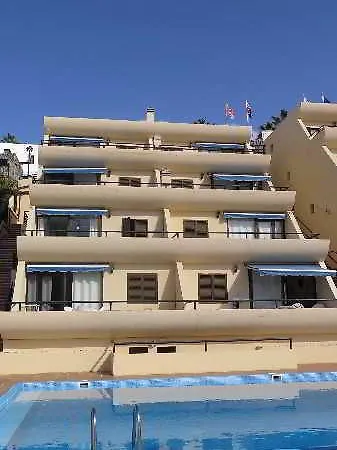 아파트 Ura Roslara