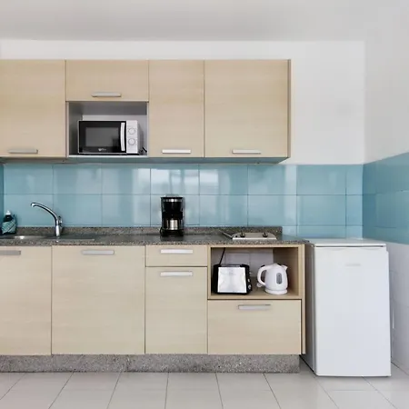 Ura Roslara Apartment