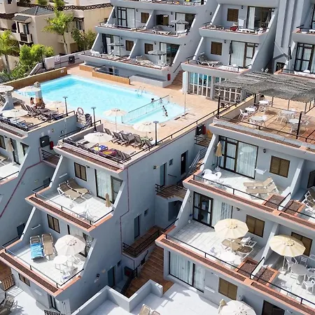 Apartament Ura Roslara *